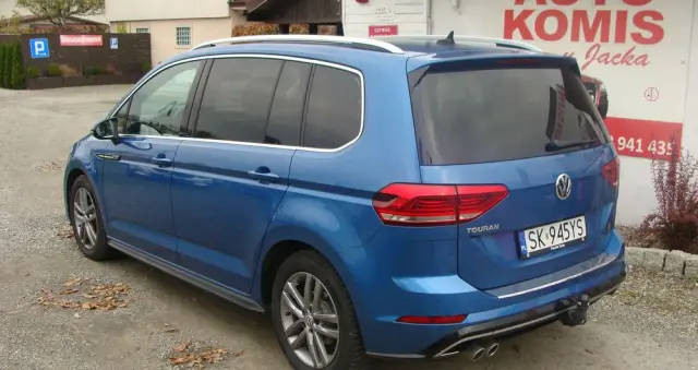 VOLKSWAGEN Touran 