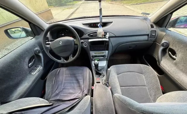 RENAULT Laguna 