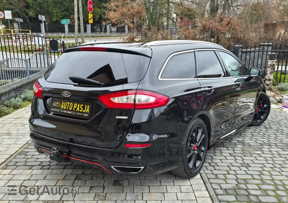 FORD Mondeo 2.0 EcoBoost Titanium S