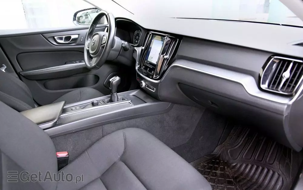 VOLVO V60 D3 Drive-E Momentum