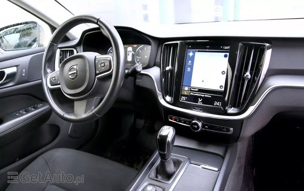 VOLVO V60 D3 Drive-E Momentum