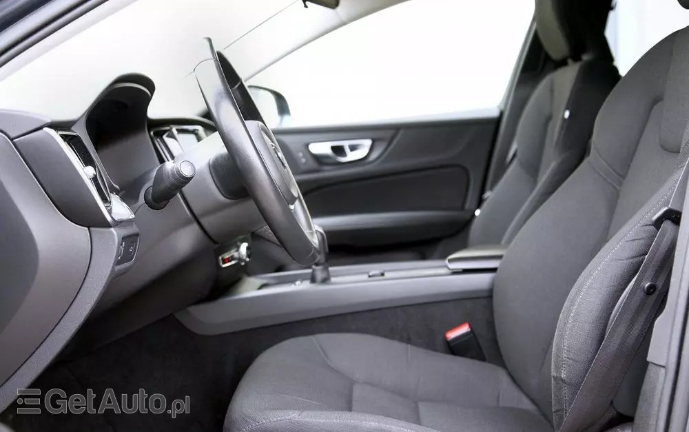 VOLVO V60 D3 Drive-E Momentum