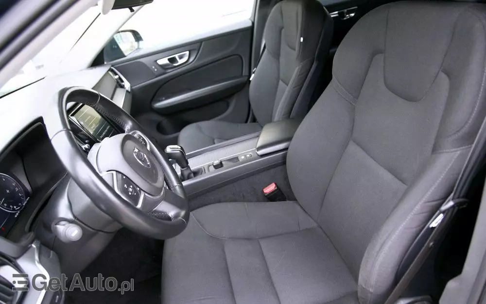 VOLVO V60 D3 Drive-E Momentum