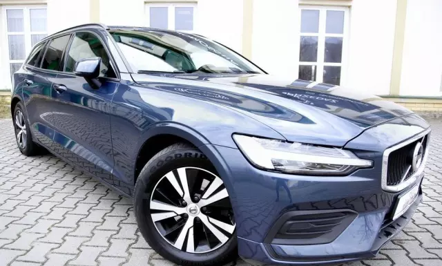 VOLVO V60 D3 Drive-E Momentum