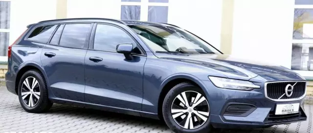 VOLVO V60 D3 Drive-E Momentum