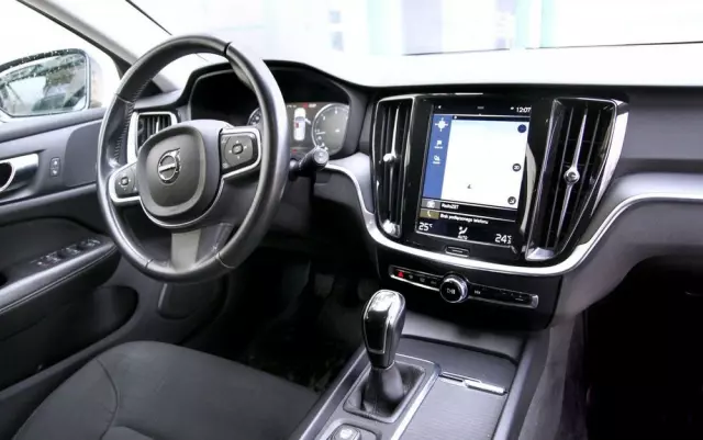 VOLVO V60 D3 Drive-E Momentum