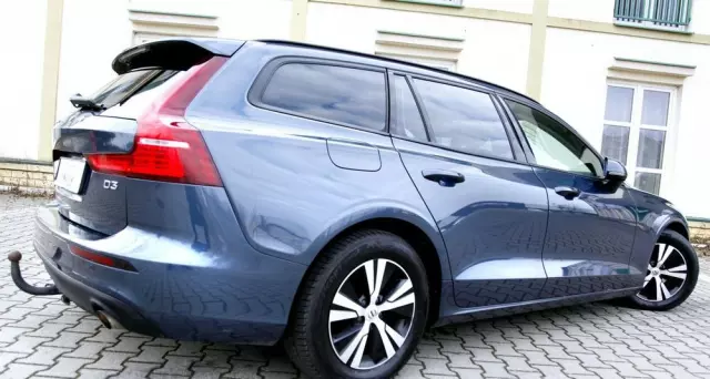 VOLVO V60 D3 Drive-E Momentum