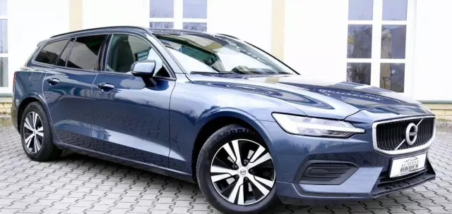 VOLVO V60 D3 Drive-E Momentum