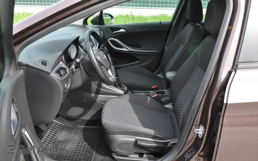 OPEL Astra 1.4 T Enjoy