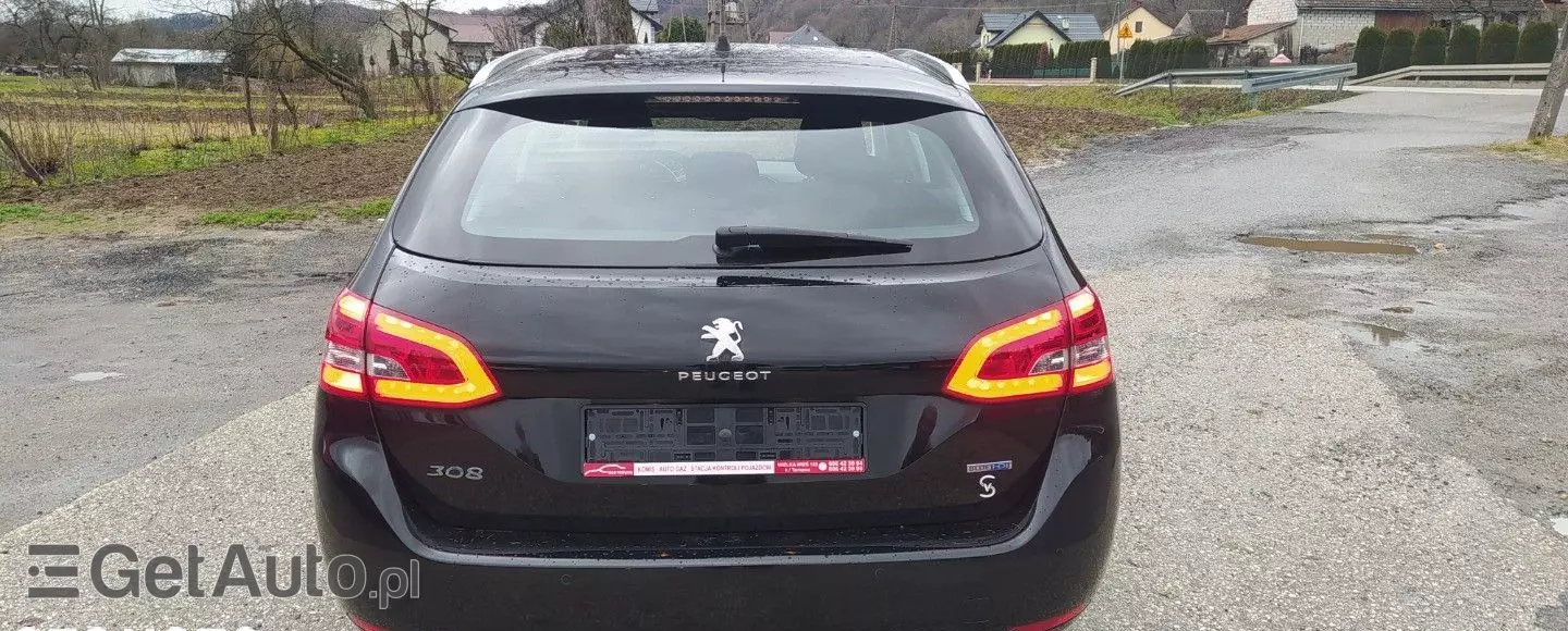 PEUGEOT 308 