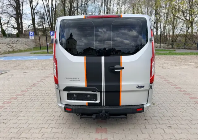 FORD TRANSIT CUSTOM  LIFT 2020r/ Webasto / 2,0 TDCI/130KM/KAMERA/BIX-ENON/ EURO 6/ASO/NISKI PRZEBIEG/LED/HAK/FV23%/6-DZWI/LONG 