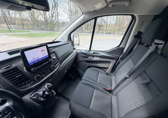 FORD TRANSIT CUSTOM  LIFT 2020r/ Webasto / 2,0 TDCI/130KM/KAMERA/BIX-ENON/ EURO 6/ASO/NISKI PRZEBIEG/LED/HAK/FV23%/6-DZWI/LONG 