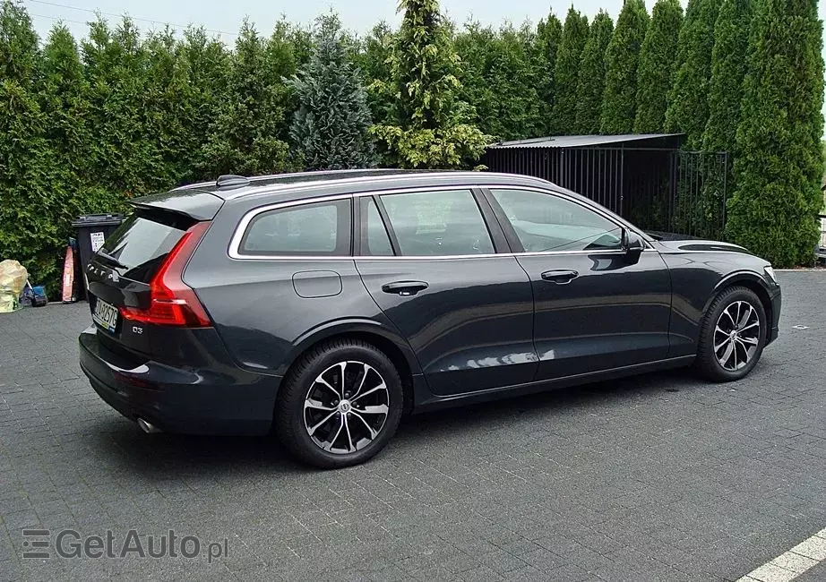 VOLVO V60 D3 Momentum