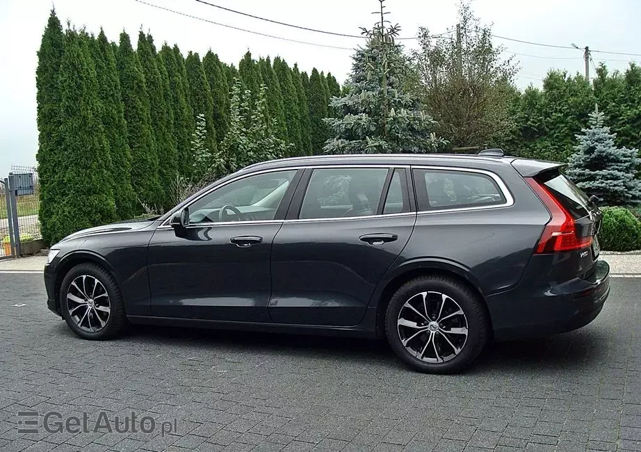 VOLVO V60 D3 Momentum