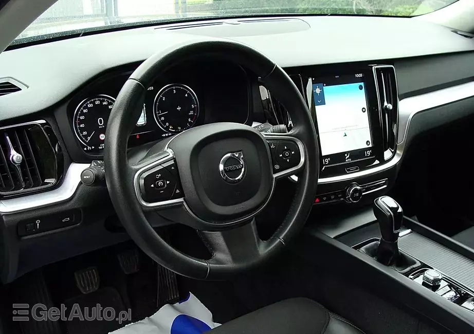 VOLVO V60 D3 Momentum
