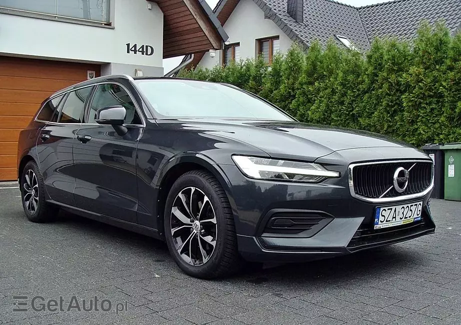 VOLVO V60 D3 Momentum