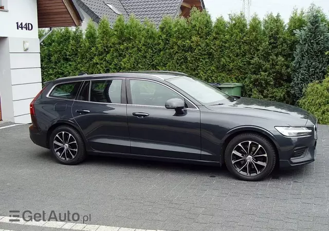 VOLVO V60 D3 Momentum