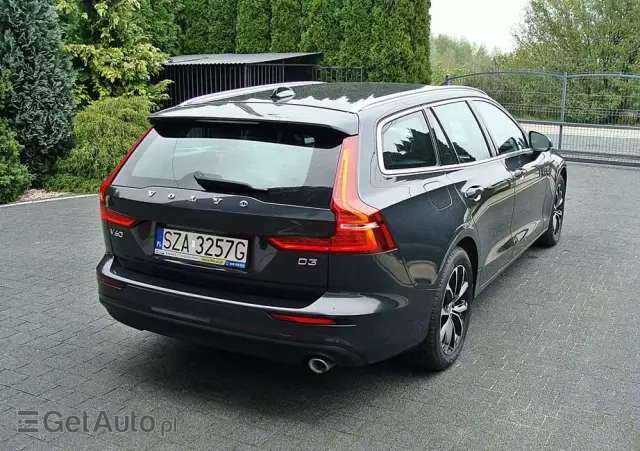 VOLVO V60 D3 Momentum