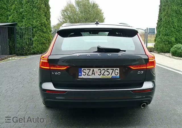 VOLVO V60 D3 Momentum