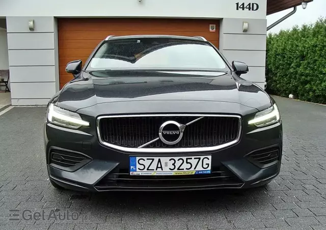 VOLVO V60 D3 Momentum
