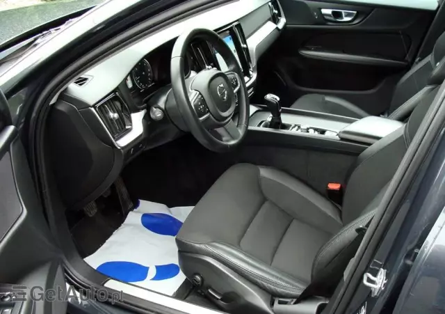 VOLVO V60 D3 Momentum