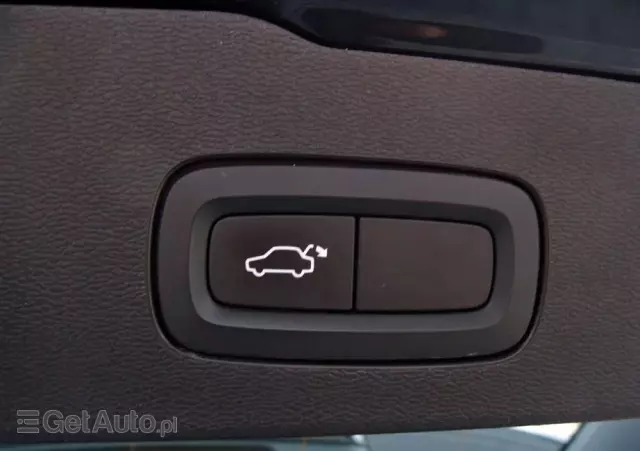 VOLVO V60 D3 Momentum