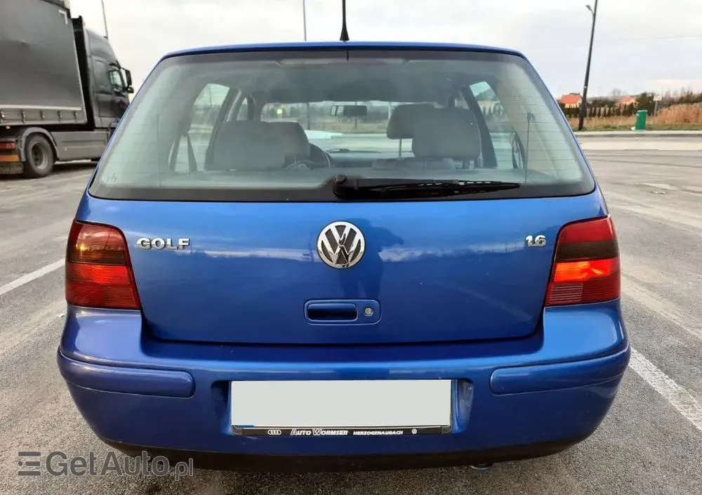 VOLKSWAGEN Golf IV 1.6 Highline