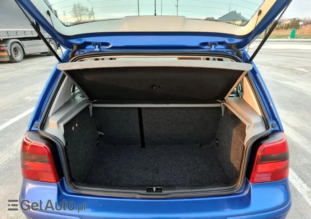 VOLKSWAGEN Golf IV 1.6 Highline
