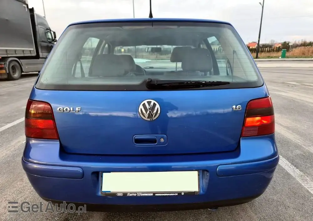 VOLKSWAGEN Golf IV 1.6 Highline