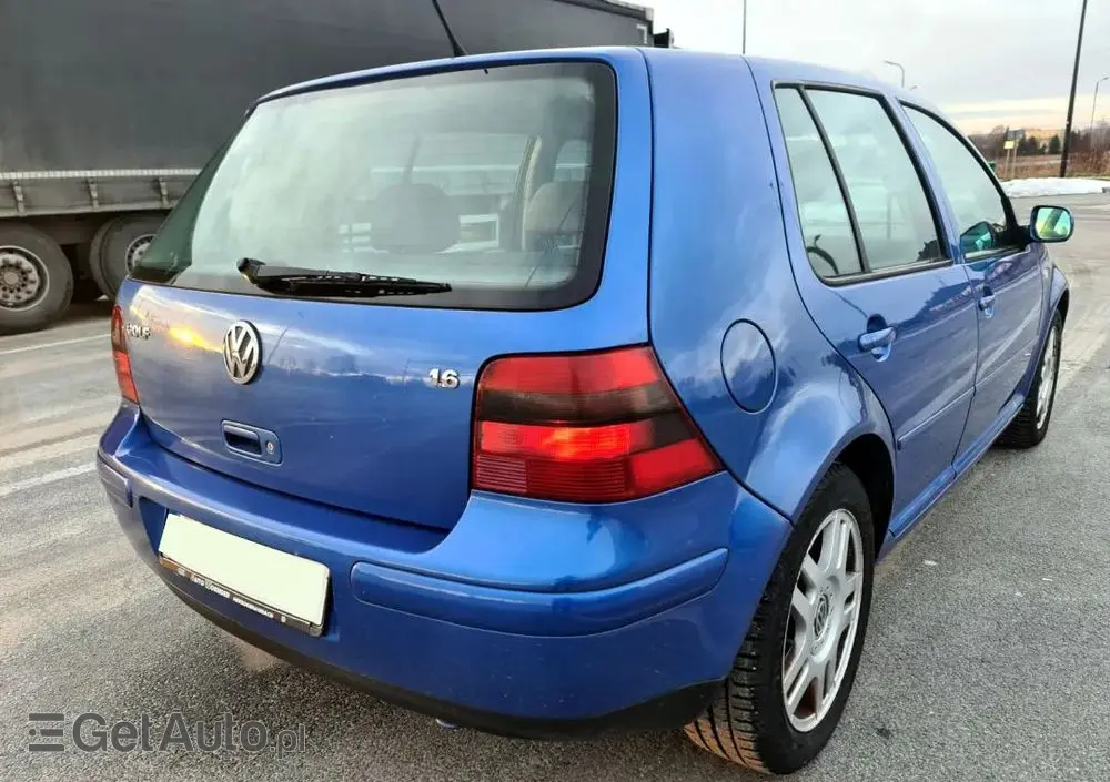 VOLKSWAGEN Golf IV 1.6 Highline