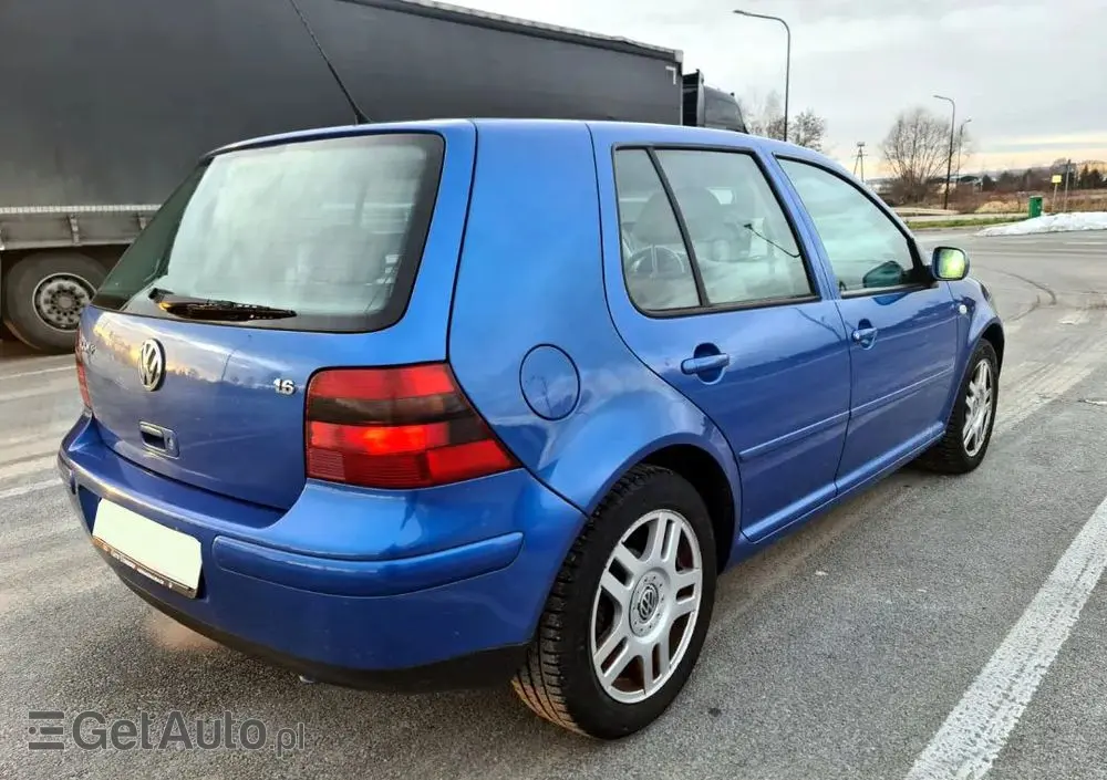 VOLKSWAGEN Golf IV 1.6 Highline