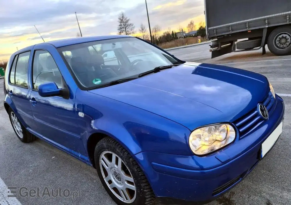 VOLKSWAGEN Golf IV 1.6 Highline