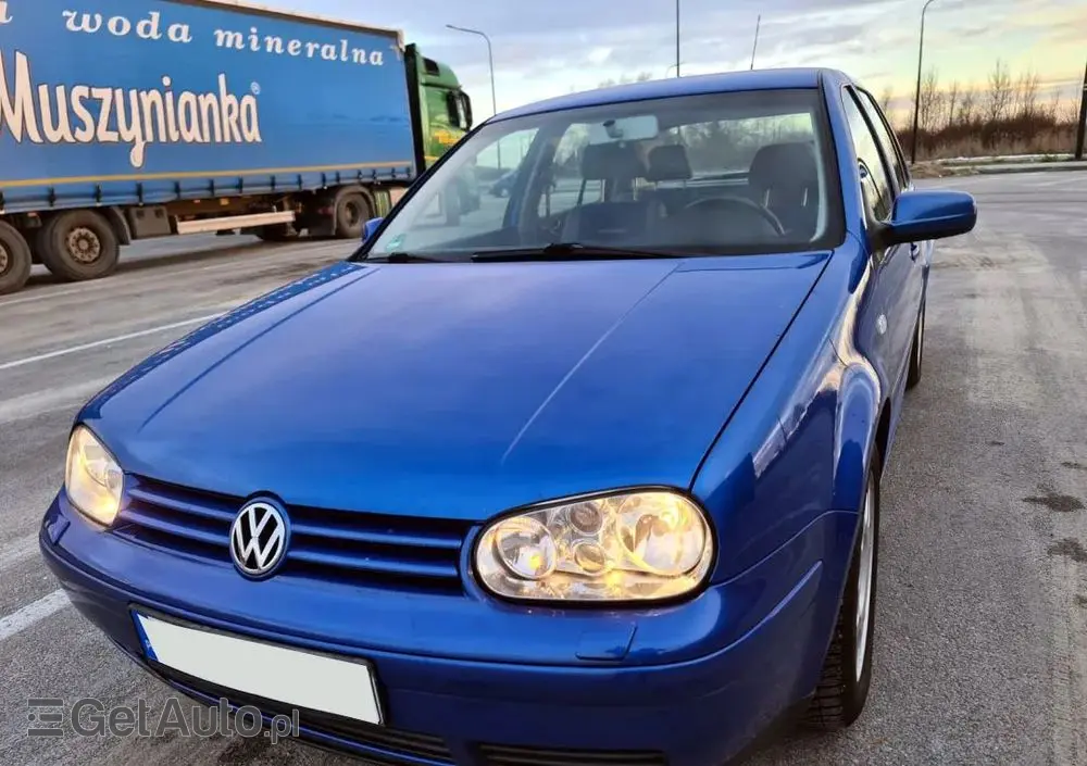 VOLKSWAGEN Golf IV 1.6 Highline