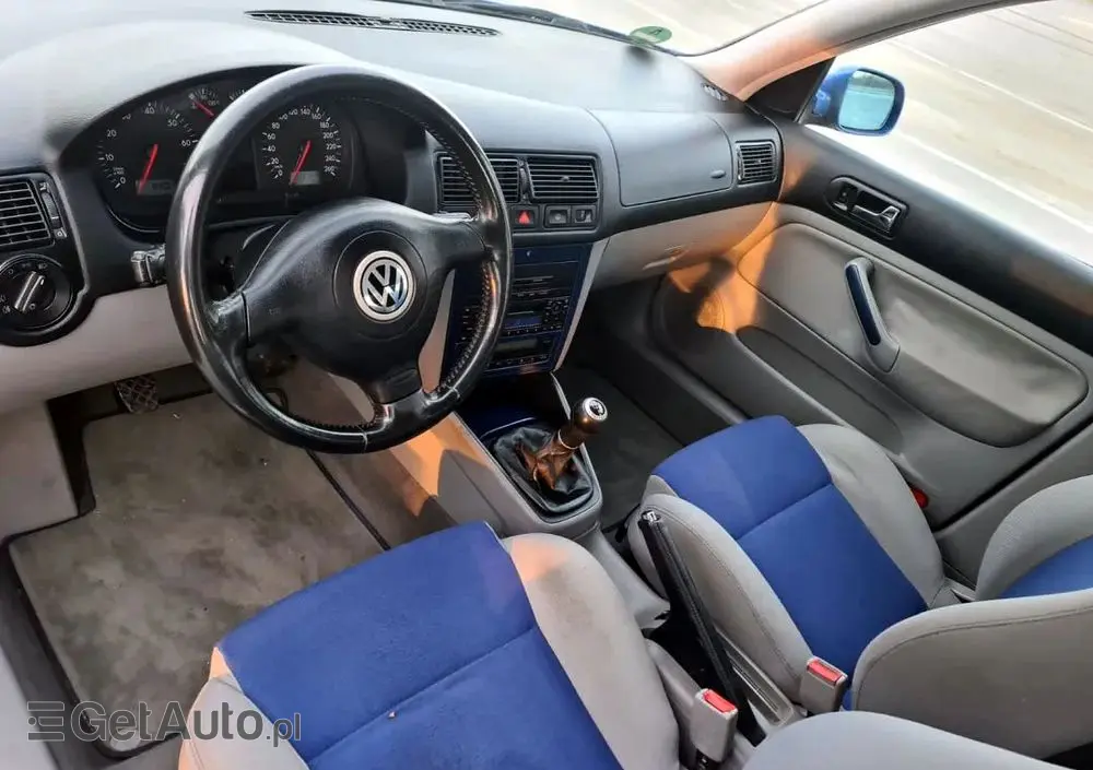 VOLKSWAGEN Golf IV 1.6 Highline