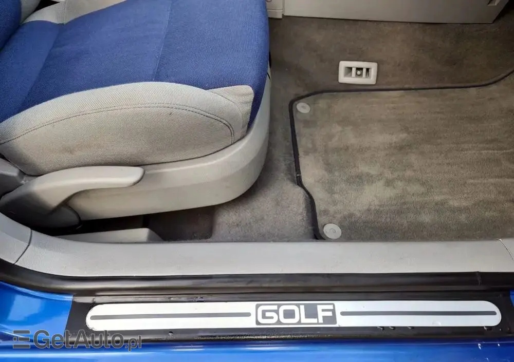 VOLKSWAGEN Golf IV 1.6 Highline