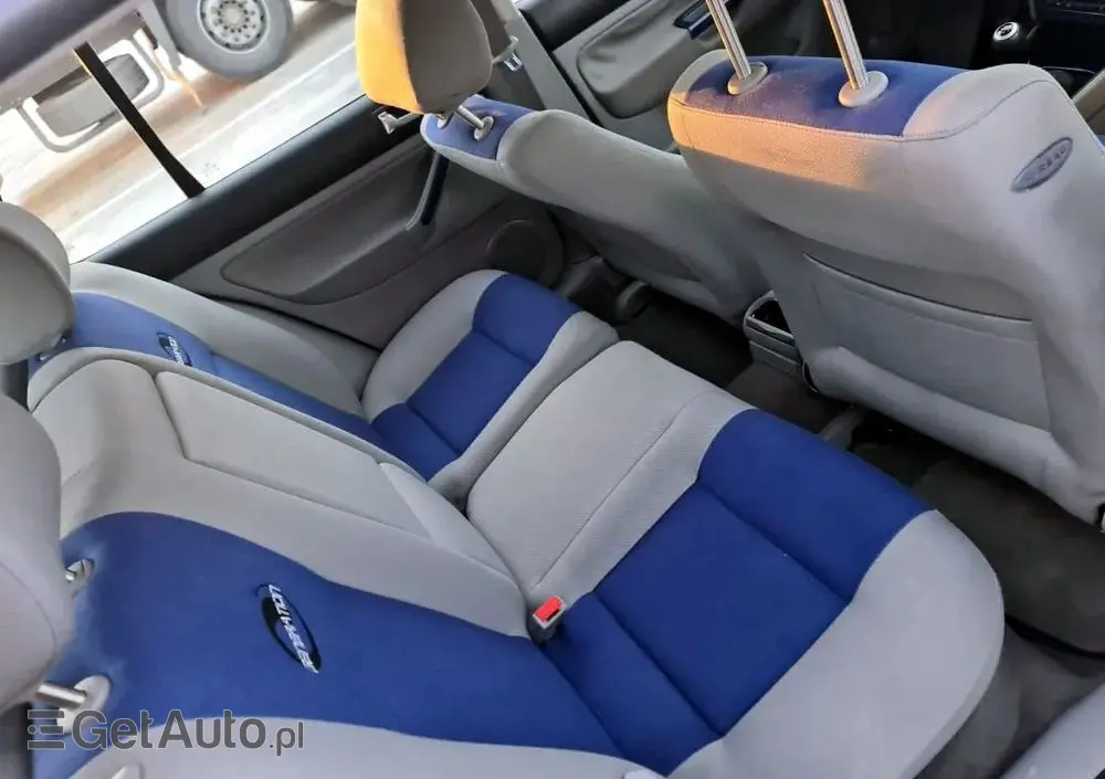 VOLKSWAGEN Golf IV 1.6 Highline