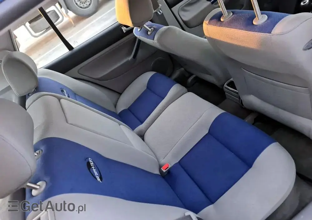 VOLKSWAGEN Golf IV 1.6 Highline