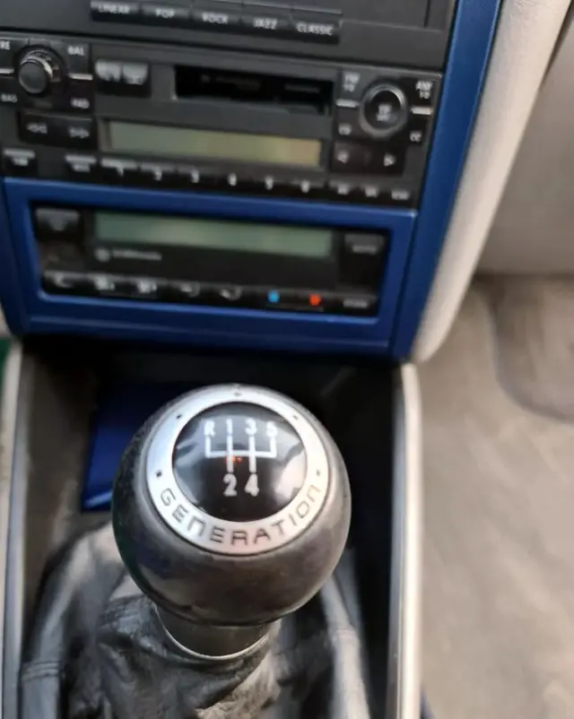 VOLKSWAGEN Golf IV 1.6 Highline