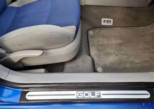 VOLKSWAGEN Golf IV 1.6 Highline