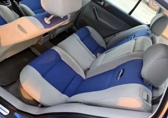 VOLKSWAGEN Golf IV 1.6 Highline