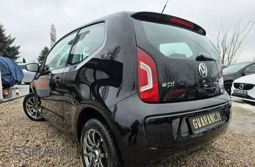 VOLKSWAGEN Up! 