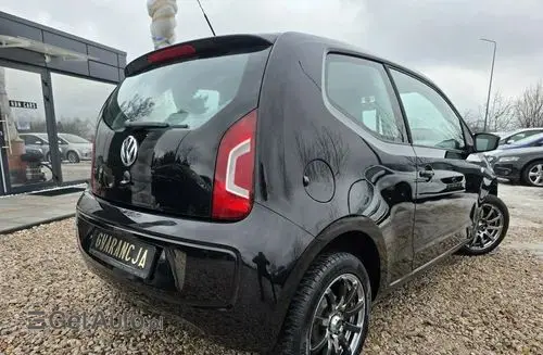 VOLKSWAGEN Up! 