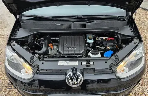 VOLKSWAGEN Up! 