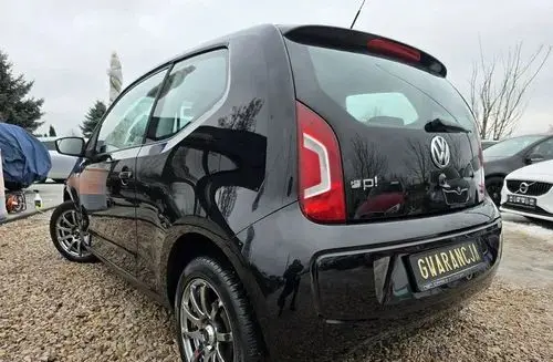 VOLKSWAGEN Up! 