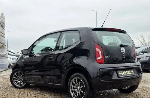 VOLKSWAGEN Up! 