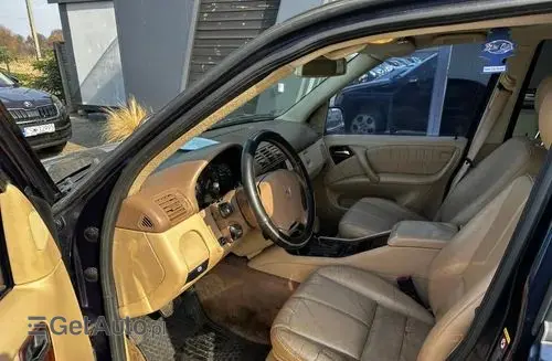 MERCEDES-BENZ ML 