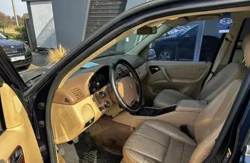 MERCEDES-BENZ ML 