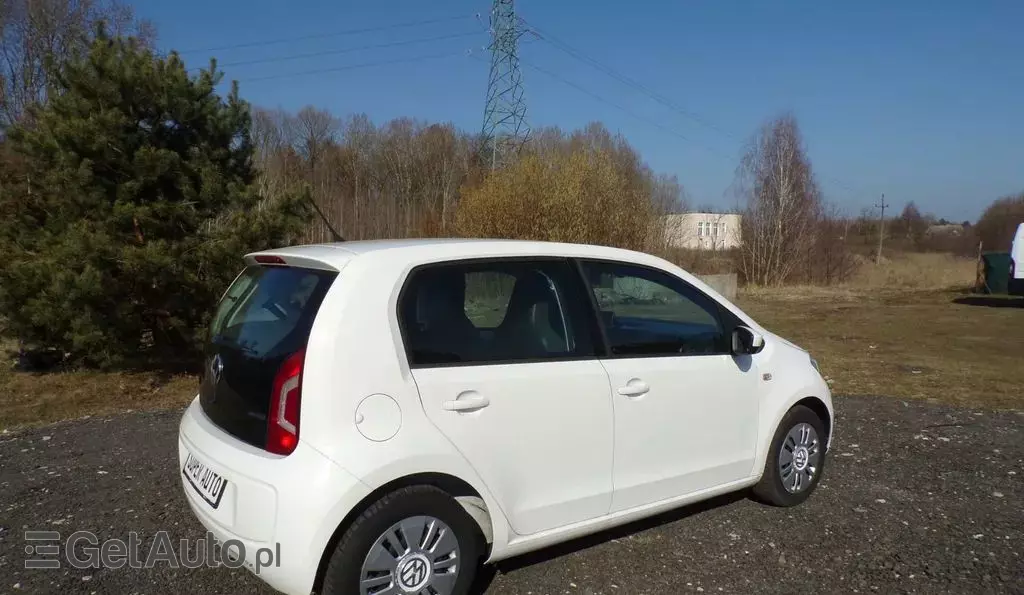 VOLKSWAGEN Up! 