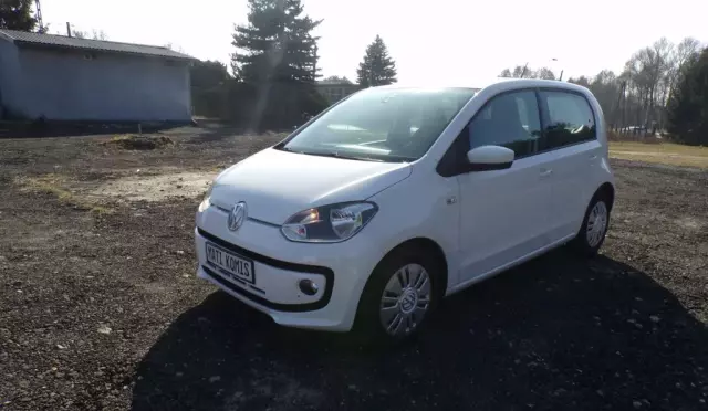 VOLKSWAGEN Up! 