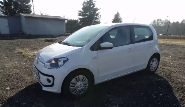 VOLKSWAGEN Up! 
